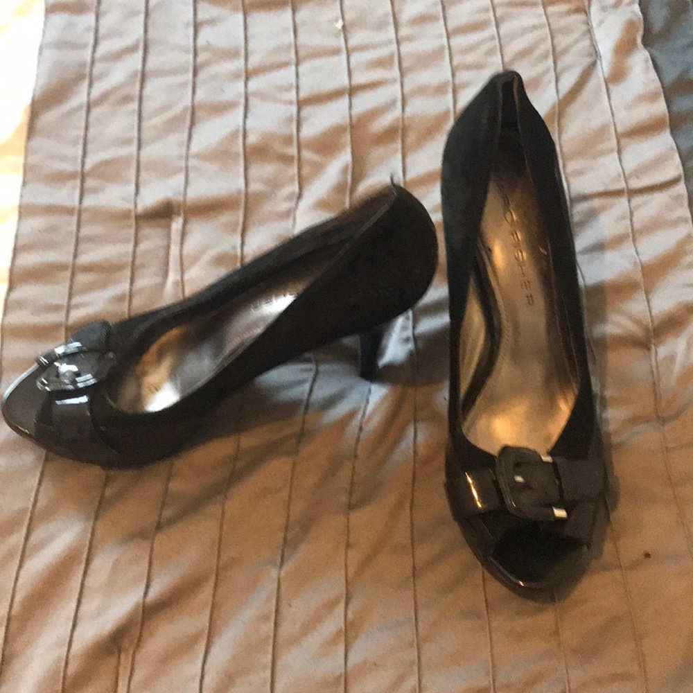 Heels - Picture 3 of 4